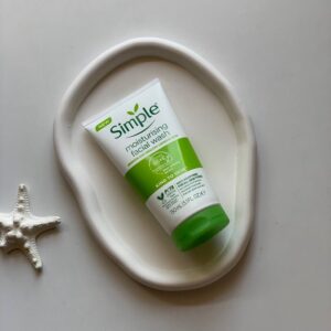 ژل شستشوی Moisturising سیمپل